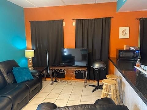 2nd image of 125 E Cora Lee Dr
