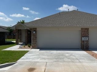 19601 N Pennsylvania Ave UNIT J, Edmond, OK 73012