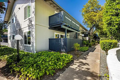 9085 Alcosta Blvd #409 Photo 1