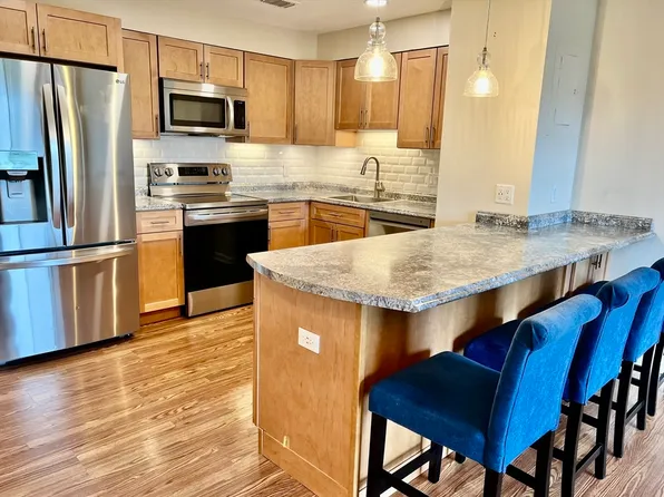 1006 Paradise Rd APT 3R, Swampscott, MA 01907