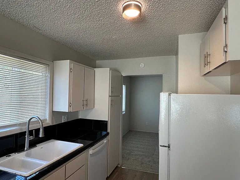 1704-1714 SW 58th Ave — Photo 5