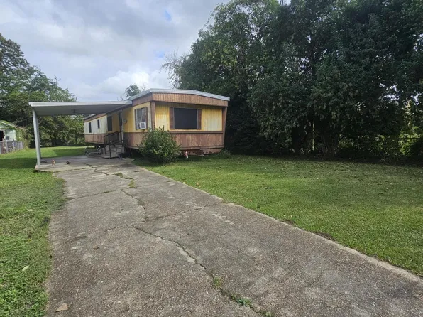 1452 Tarleton St, Jeanerette, LA 70544