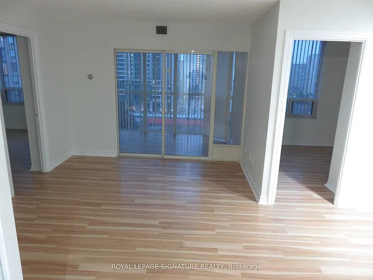 285 Enfield Pl #801 — Photo 3