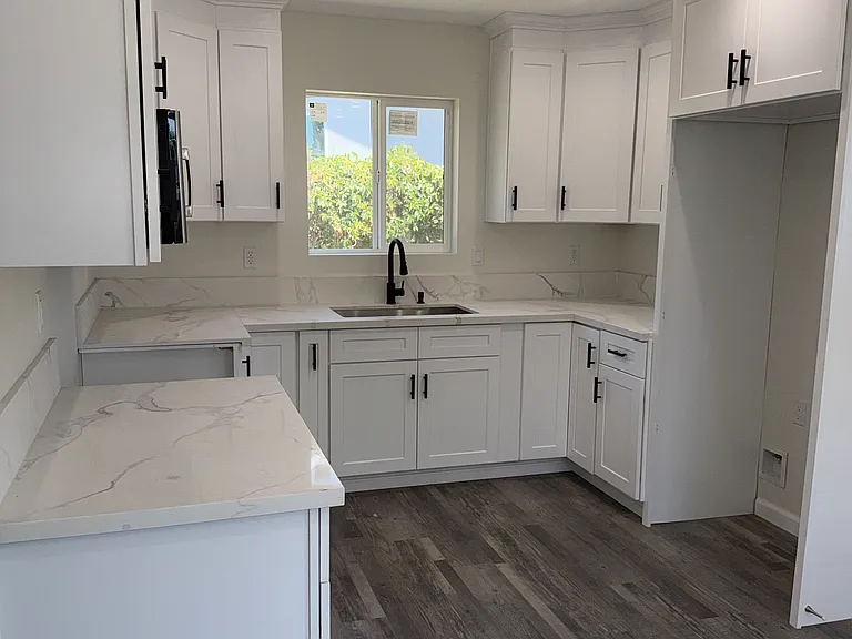 2750 N Wilson St — Photo 1