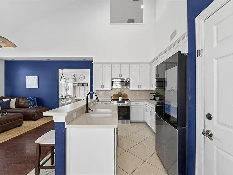 5536 Luminar Pointe Ln — Photo 22