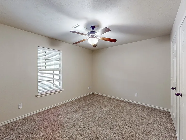 1120 Eagle Ave — Photo 16