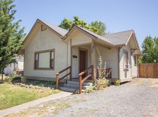 212 N Peach St, Medford, OR