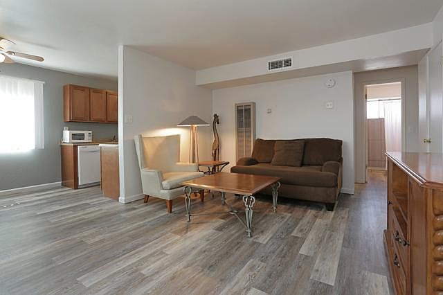 1bd 1ba modern unit furnished!
