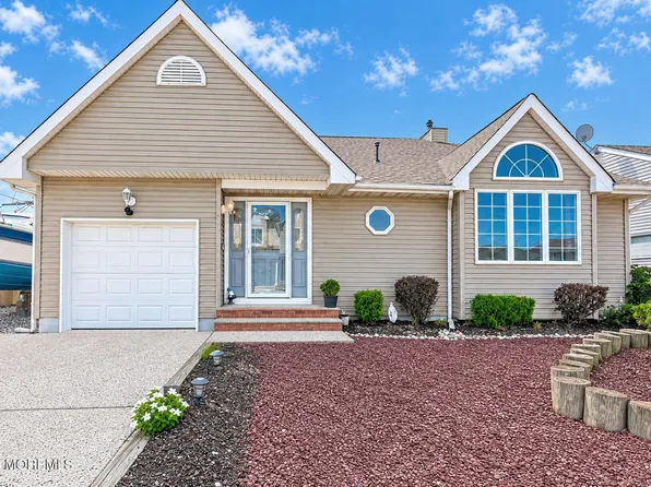 3407 Thistle Avenue, Toms River, NJ 08753