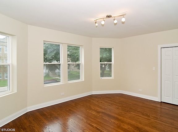 2nd image of 804 S 15th Ave APT 3M