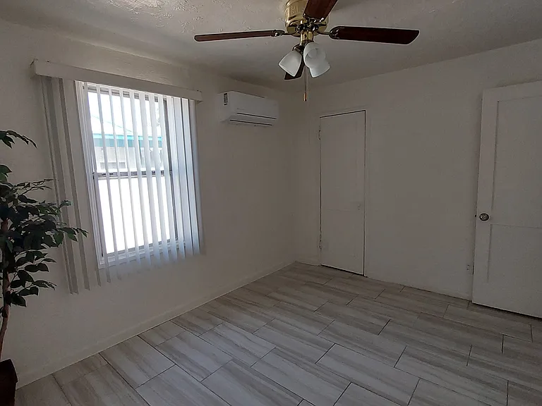 1032 E Glenn St — Photo 26