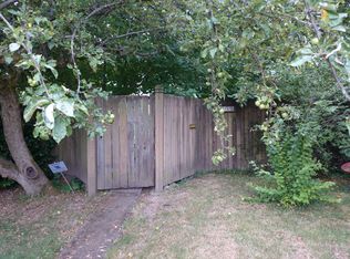 9009 34th Ave SW, Seattle, WA 98126