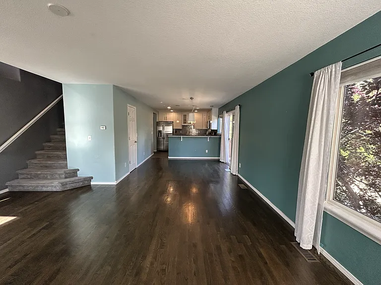 2203 Merlot Ct — Photo 2