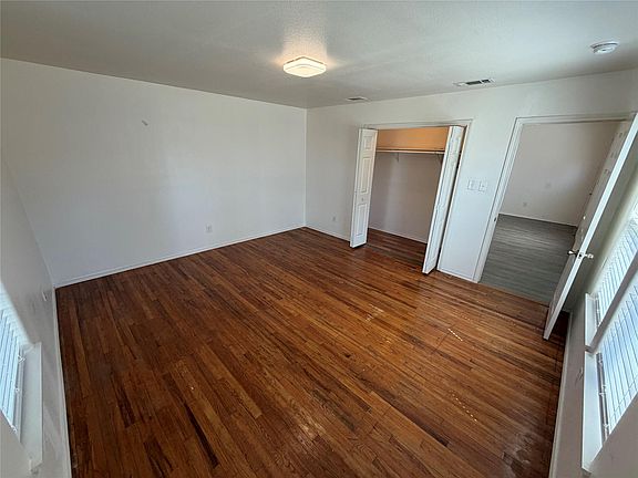 3rd image of 211 Shaw St #A