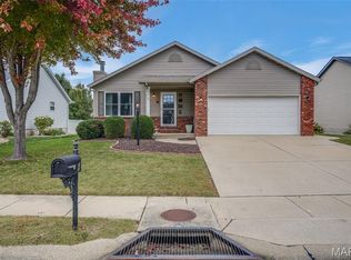 6 Julie Dr, Glen Carbon, IL 62034