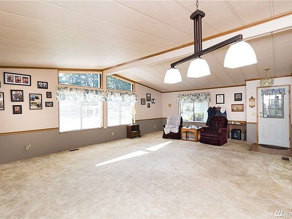 3rd image of 527 181st Street Ct E