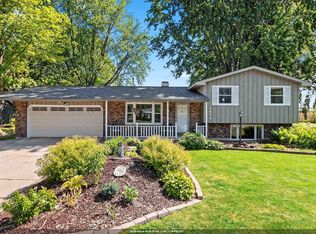 1675 Kennedy Dr, Green Bay, WI 54304
