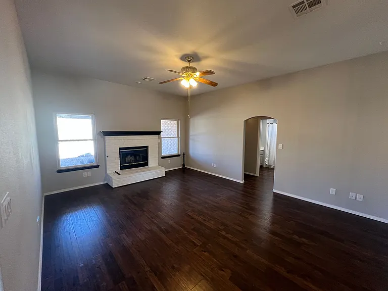 323 Camino Real — Photo 8