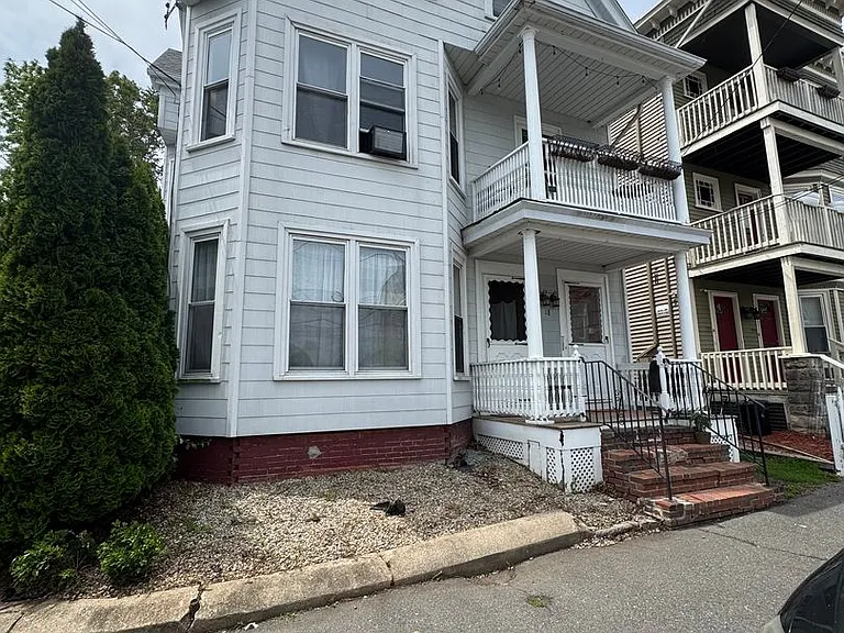 18 Blaisdell St — Photo 22