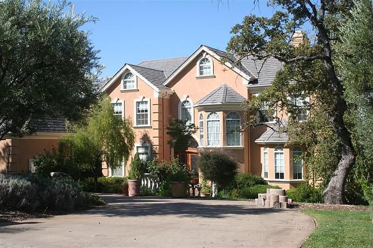 1st image of 2540 Highland Hills Dr