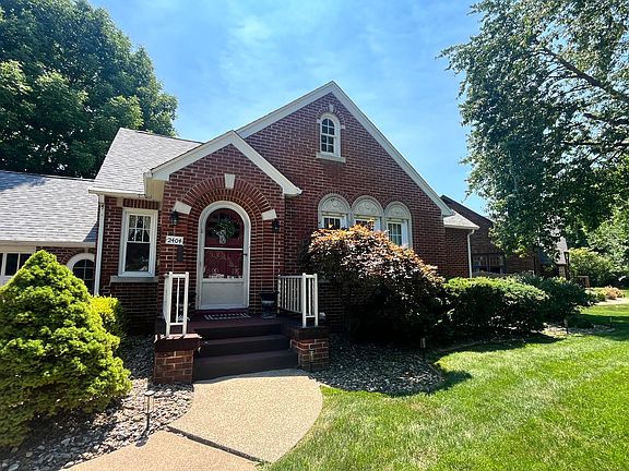 2nd image of 2404 28th St