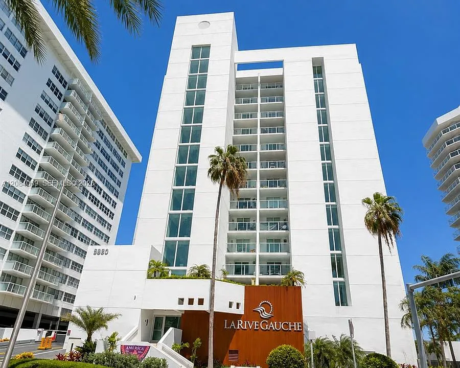 5880 Collins Ave #903