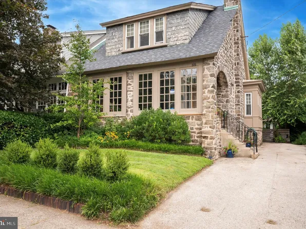 606 Walnut Ln, Philadelphia, PA 19128