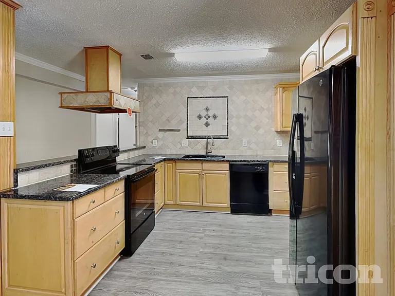 4909 Tiffany Ln — Photo 6