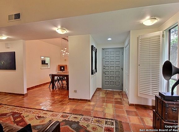 4th image of 125 Brightwood Pl #3