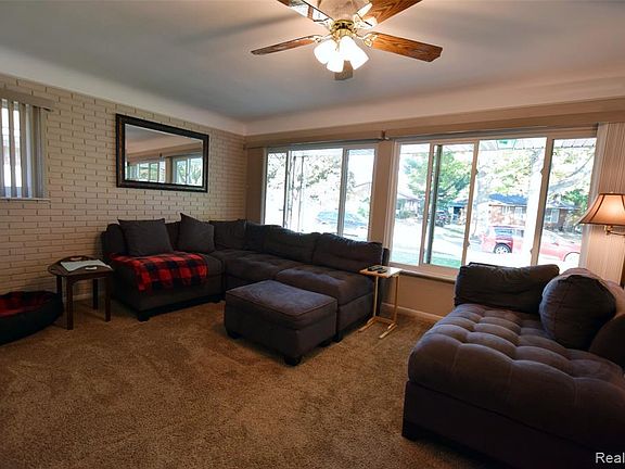 5th image of 24617 Ursuline St