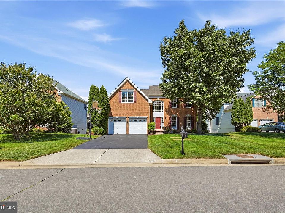 1st image of 22806 Oatlands Grove Pl