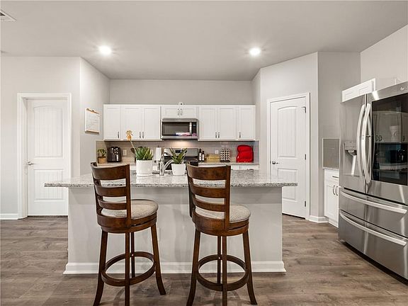 3rd image of 9049 Worthington Ct