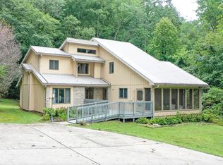 374 Sarah Ln, Lynchburg, TN 37352