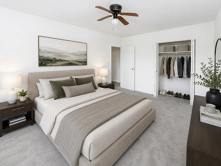 Lexington House Apartment Homes — Photo 6