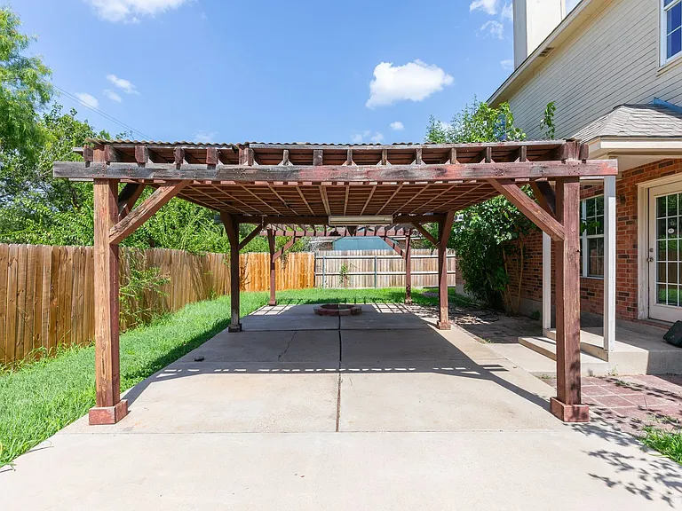 3310 Silver Oaks Dr — Photo 42