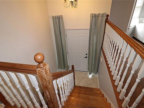 3rd image of 1830 McDowell Ct