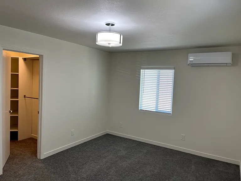 Bedroom #2
Mini-split for heating and air conditioning.
Walk-in closet.