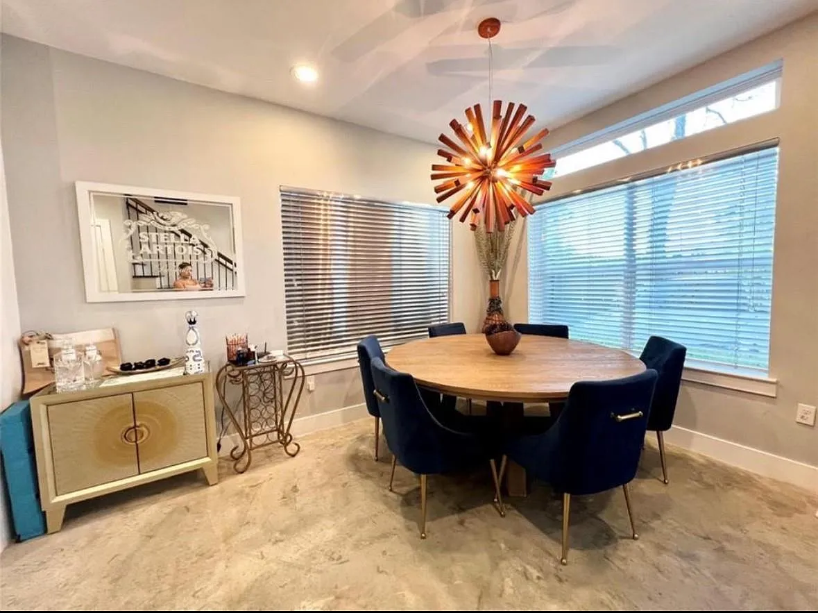 2 bed, 2.5 bath, 1404 sqft, $2,800 — Photo 3