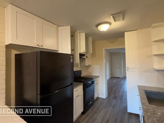 5th image of 501 Pamela Dr