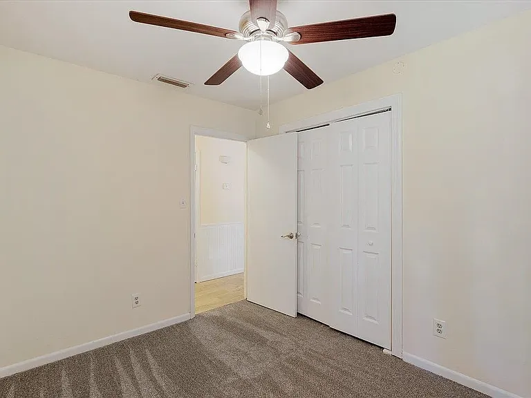 2136 Harriet Dr — Photo 7