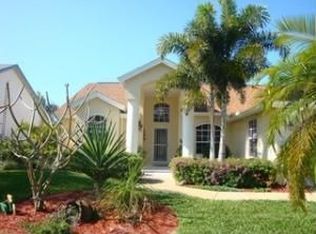 437 Dundee Ct, Naples, FL 34104