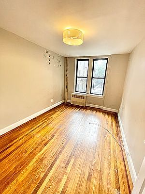 5th image of 585 E 21st St APT 6E