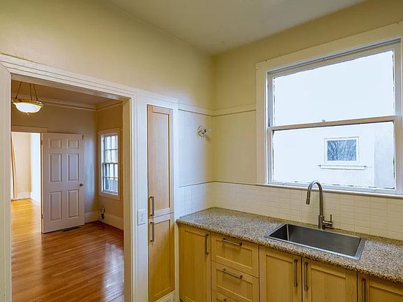 3rd image of 2720 College Ave APT 2