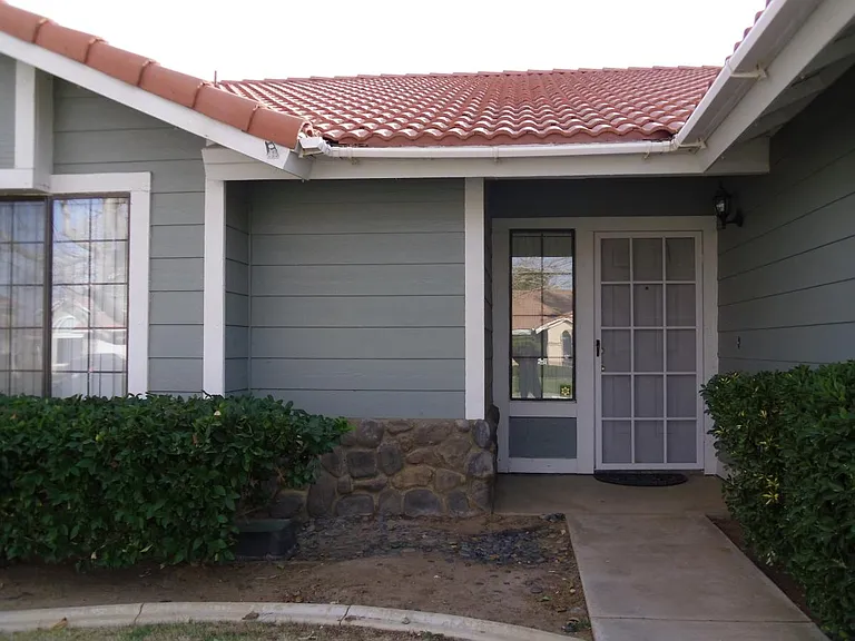 4660 Grandview Dr — Photo 10