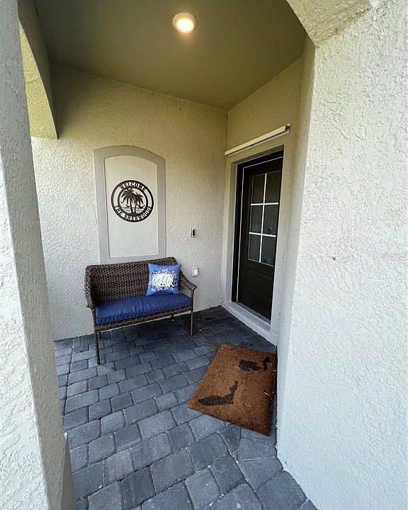 1st image of 2032 Mackerel St