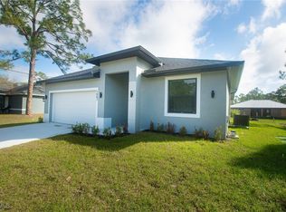 1087 Rugby Ln, Labelle, FL 33935