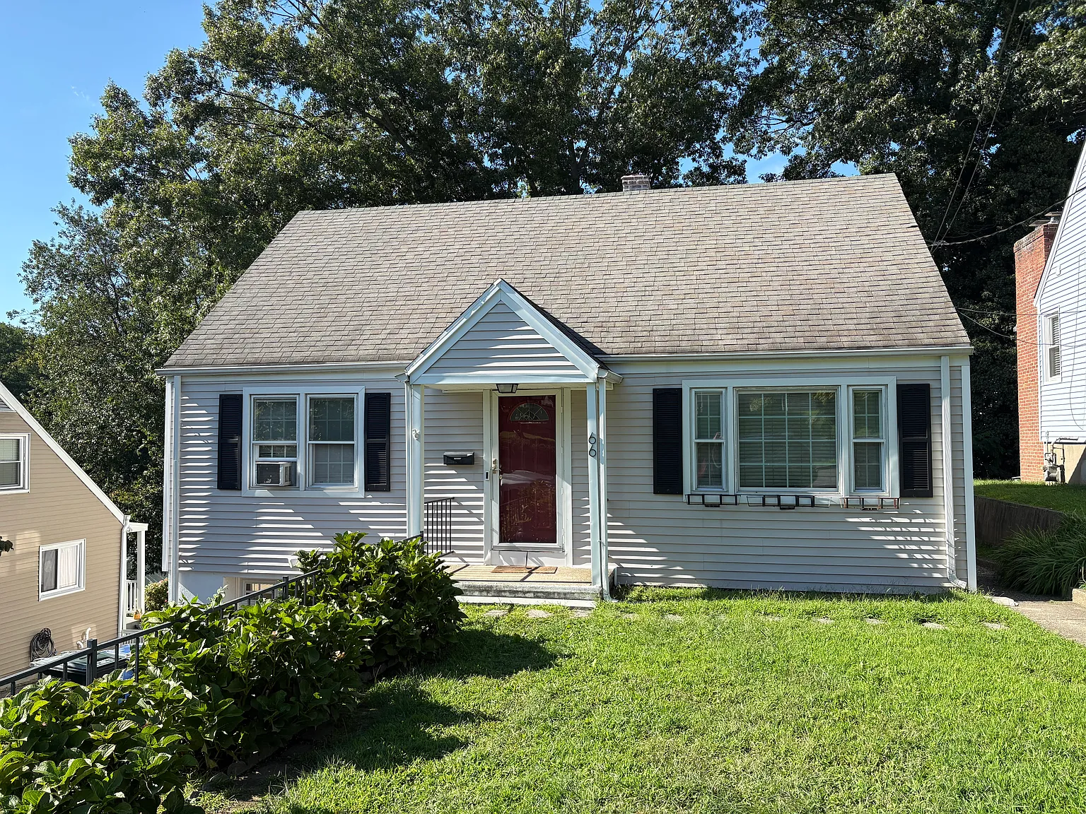 4 bed, 1152 sqft, $4,000 — Photo 1