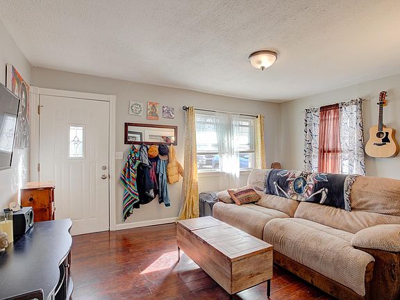 4th image of 3318 Coker Ave