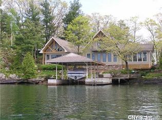 25 Chippewa Point Rd, Hammond, NY 13646