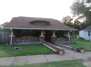 305 N East St, Yale, OK 74085